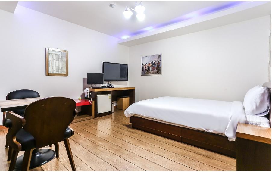 Crystal Motel 江陵市 エクステリア 写真